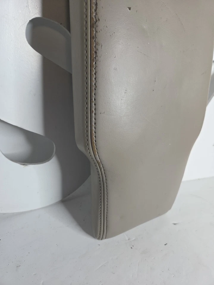 GREYSTONE 03-11 LINCOLN TOWN CAR CENTER CONSOLE STORAGE ARMREST LID ARM REST Foto 3 de 4