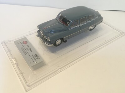 1/43  DIP Models 1950 GAZ-12 ZIM TAXI