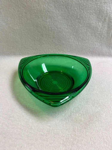 Vintage Anchor Hocking Emerald Green Triangle Shaped Glass Candy Dish