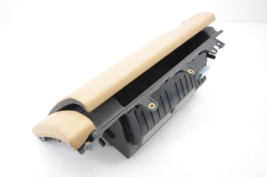 2011-2018 Porsche Cayenne Tan Glove Box Assembly *Has Light Indent* — 第 4/4 张图片