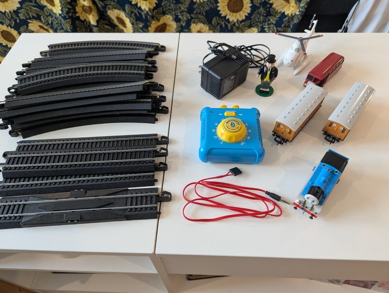 Bachmann Thomas and Friends Special HO Electric Train set - Used