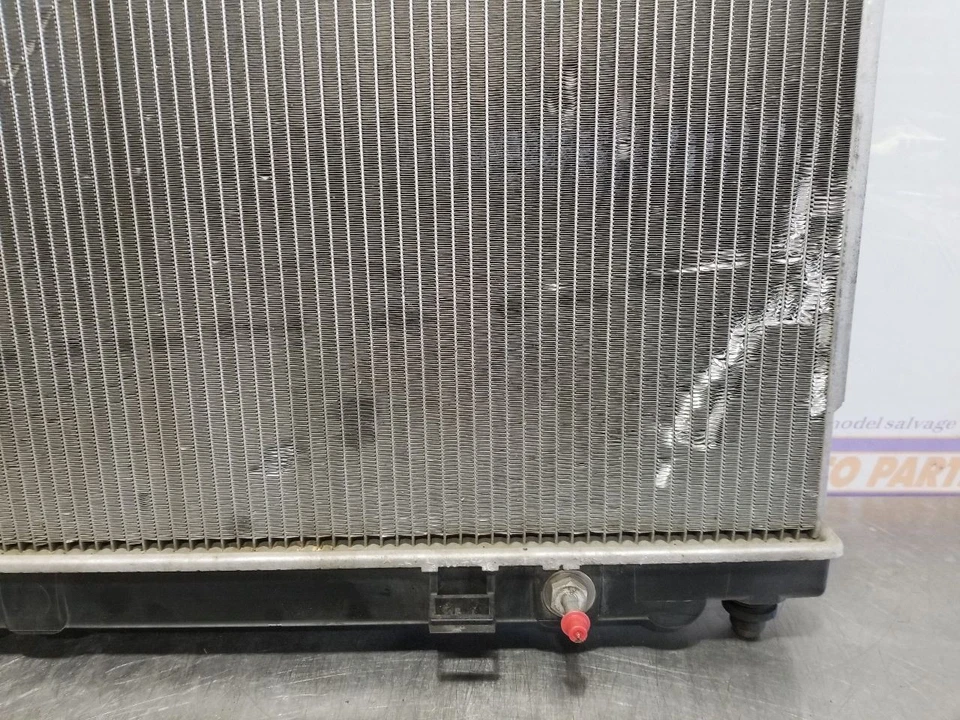 06 2006 NISSAN 350Z 3.5L RADIATOR Foto 4 de 4