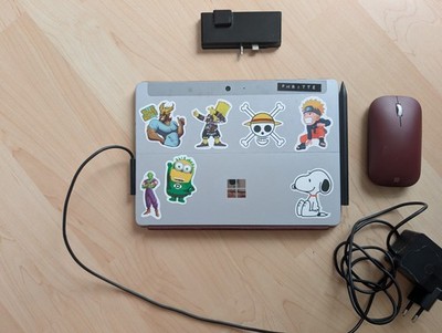 Surface Go, Ladekabel, Pen, Maus, Tastatur, Adapter