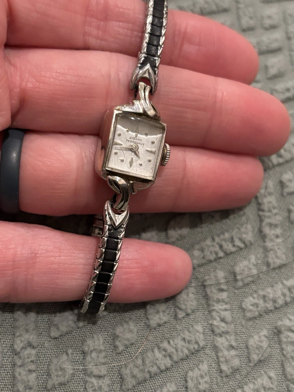 Girard Perregaux — 14k Gold Girard Perregaux Woman’s Watch (G)