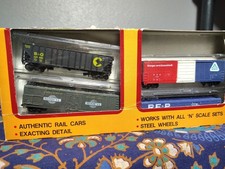 N Gauge Trains - Accessories - Coal, Freight Boxcars Lot Of 4