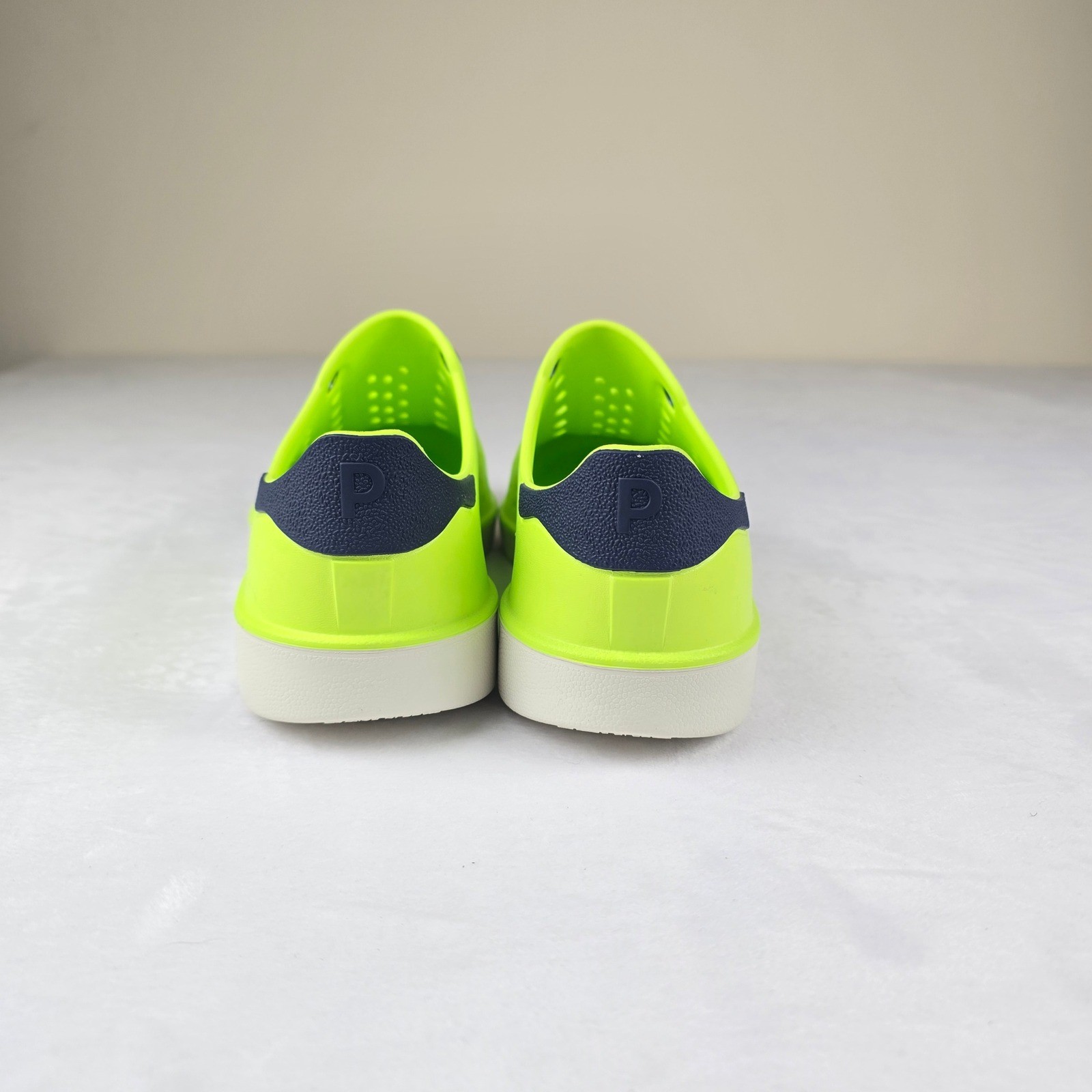 People Shoes Water Shoes Neon Yellow Rubber Slip On Casual Size M8 W10