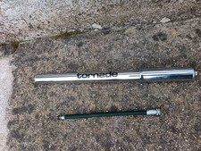 Ancienne pompe à vélo Tornade