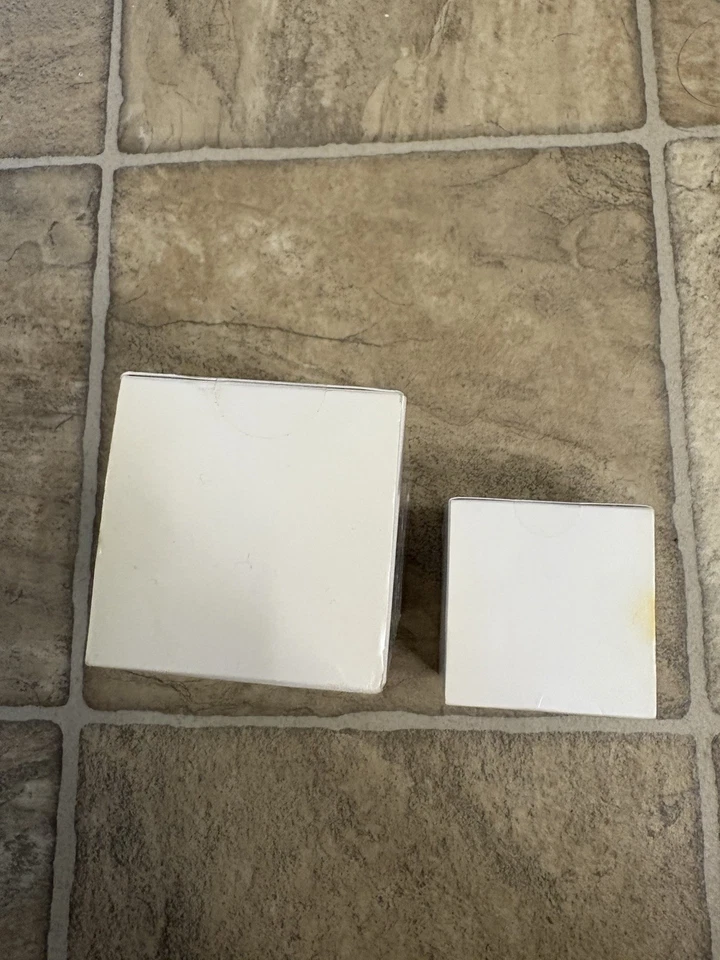 Old DHC α-Arbutin White Milk 80 ml y crema blanca 35 g blanqueadora conjunto de cuidado de la piel nuevo Foto 3 de 4