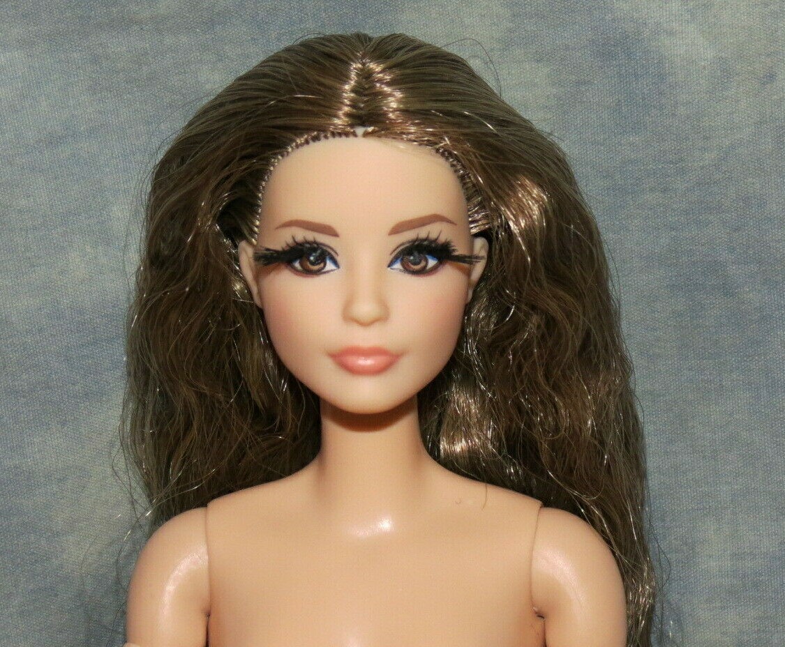 barbie look happy hipster