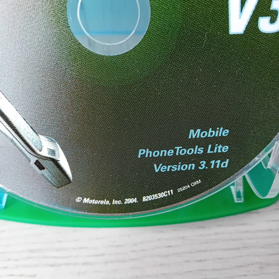 MOTOROLA V3 VERSION 3.11D SOFTWARE DISC 2004 - RARE RETRO SOFTWARE - Image 2 of 3