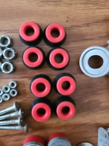 Carrera Skateboard Truck Parts Lot – 4 Axles, Bushings, Washers, Hardware - Picture 6 of 10
