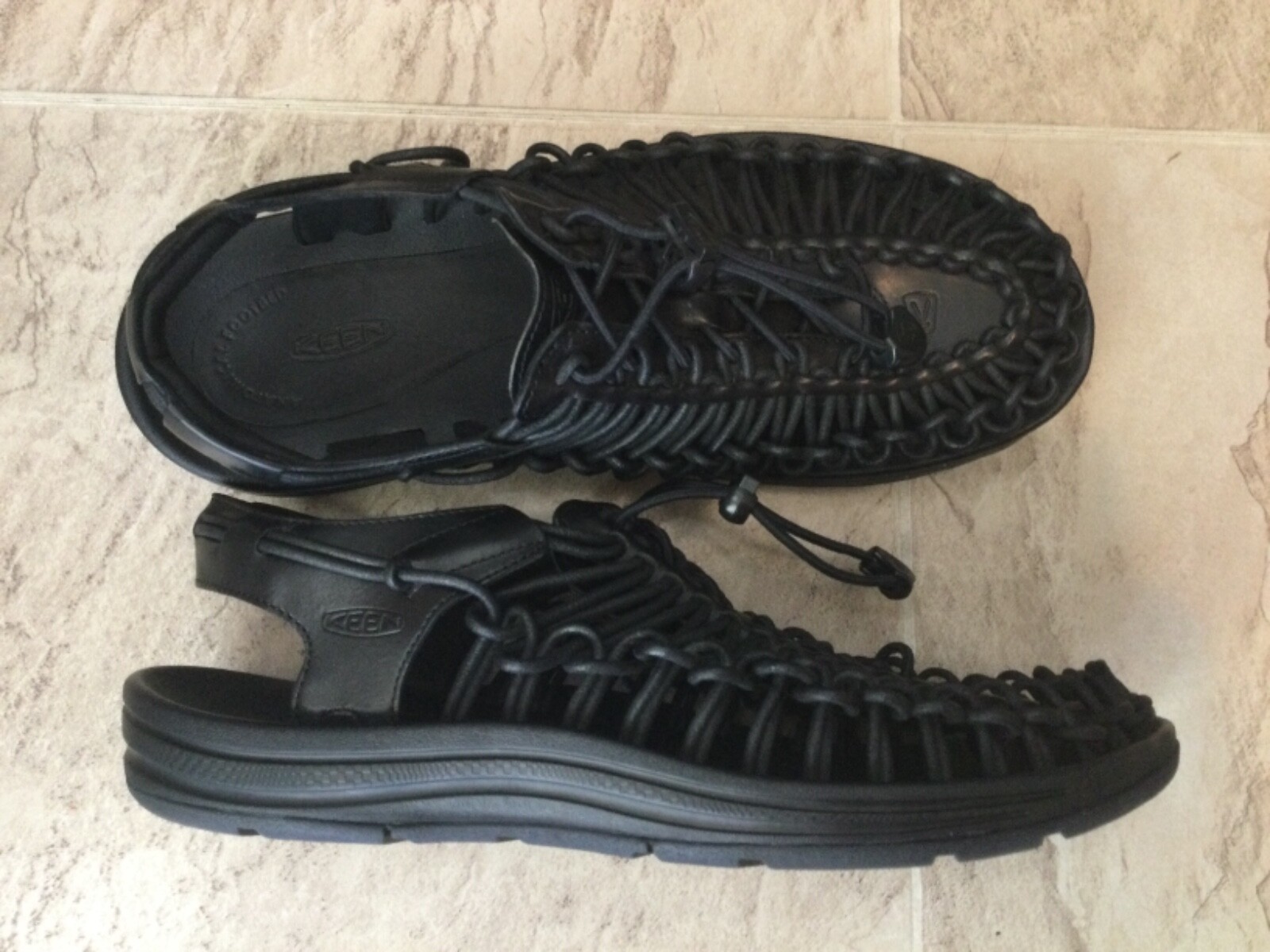 Scarpe sandalo con cinturino nuove $245 KEEN Uneek pelle premium nere 1024961 donna 11