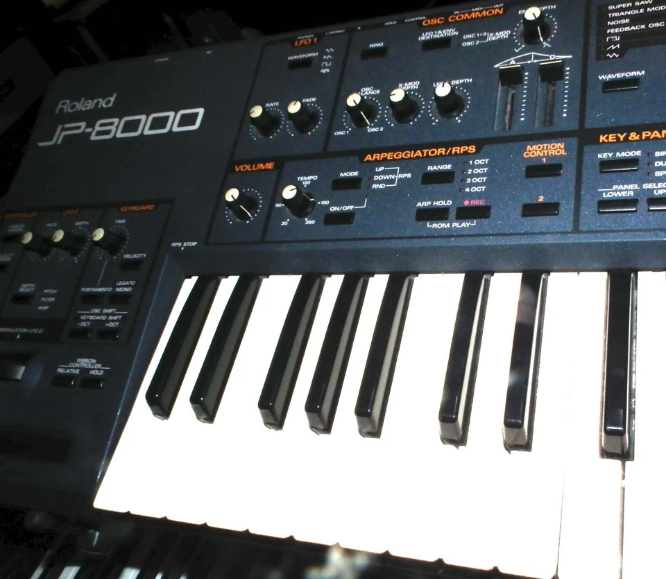 Roland Synthesizer JP 8000