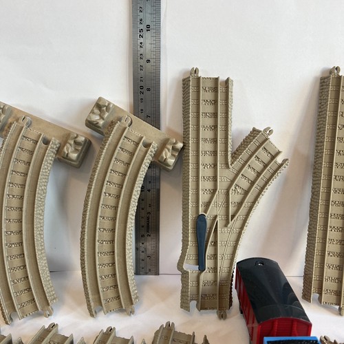 25pc Thomas & Friends Thomas at Tidmouth Sheds! Tracks Bridge Thomas Replacement - Picture 7 of 24