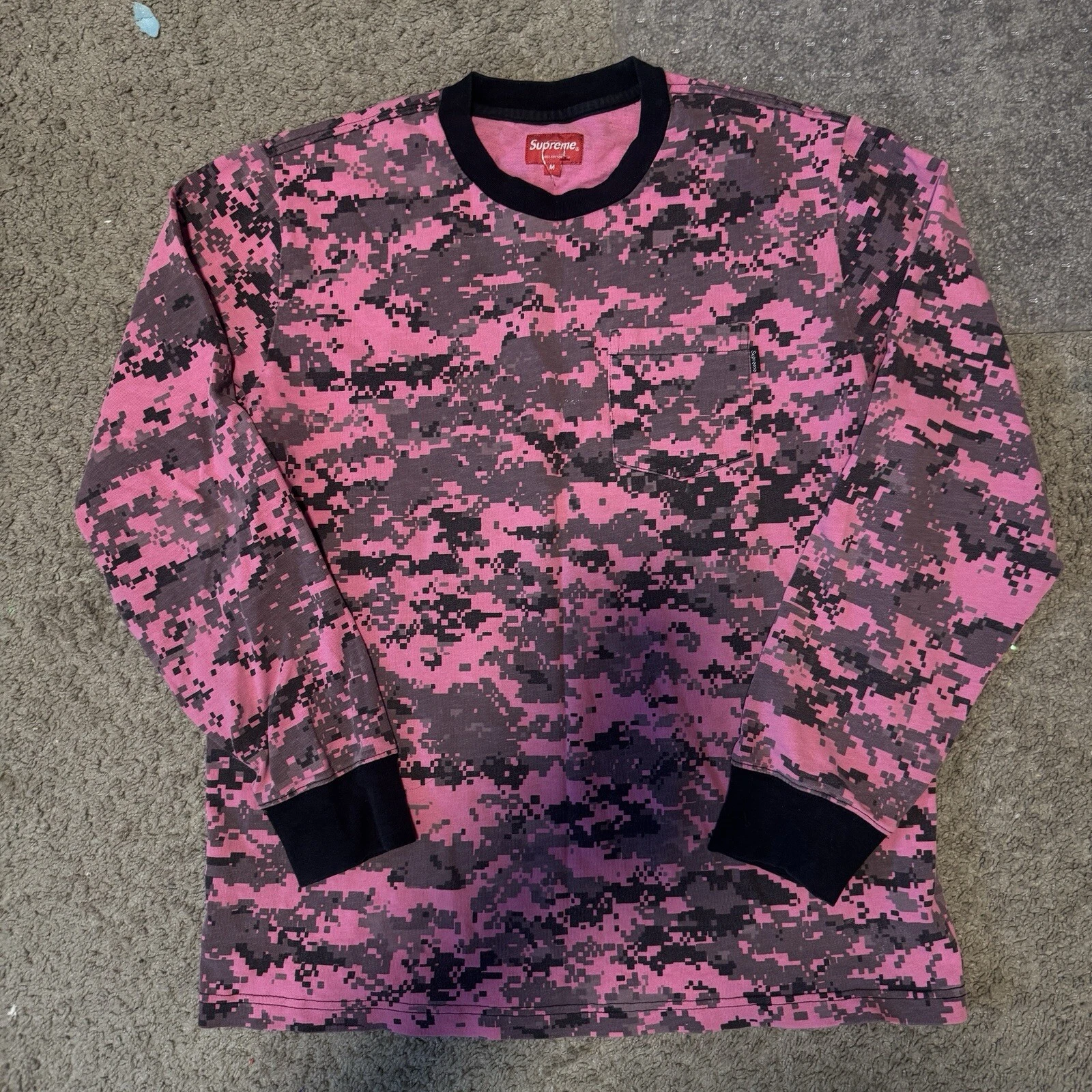 T shirt manches longues camouflage numérique Supreme taille M 100% authentique