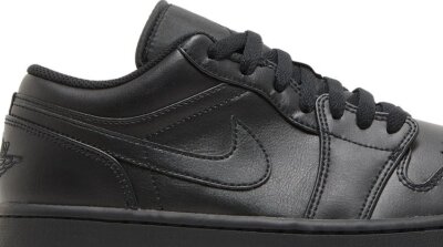 romeoさま専用 Nike Air Jordan 1 Low Triple Black 2022 553558-093 In Stock