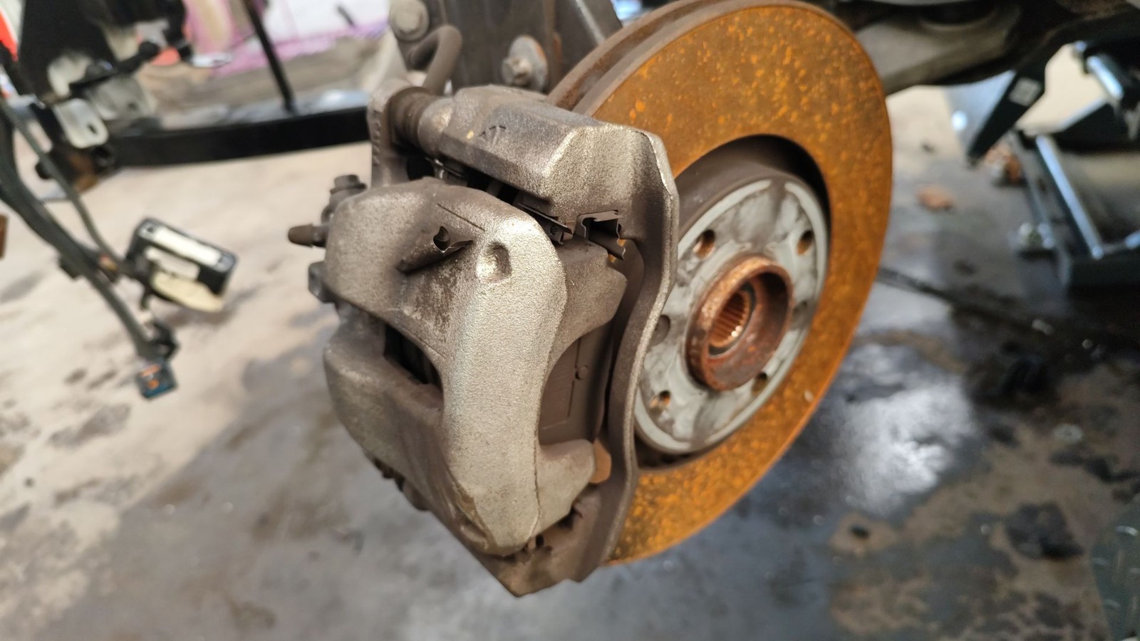 1648321580 ETRIER DE FREIN AVANT GAUCHE / 200070 POUR OPEL MOKKA 1.2 76