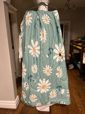Bedding Comforter Twin Sz W/ Pillow Case Floral Bees Flowers Daisies Gray Blue