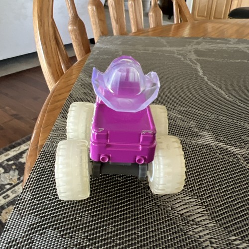 2014 Mattel Blaze + the Monster Machines Starla Truck Die Cast w/ Clear Hat EUC - Picture 3 of 5