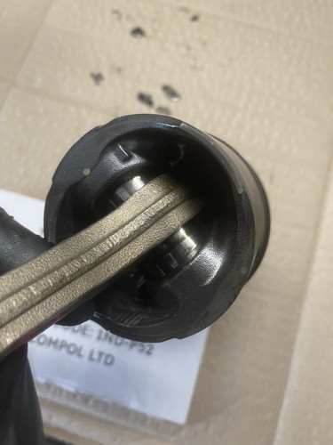 Toyota Yaris Mk1 2002 1.4 Diesel - Piston & Connecting Rod #3 (Engine 1ND-P52) - Picture 11 of 17