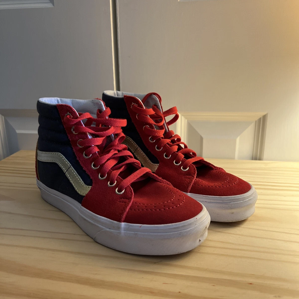 Captain marvel vans size hotsell 6