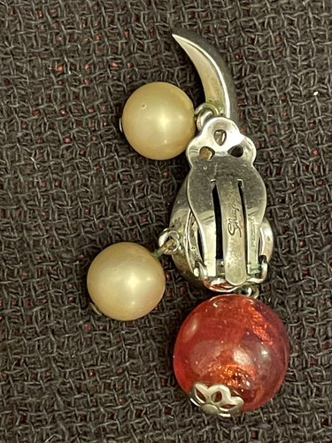 Schiaparelli Signed Vtg Clip Earrings Rhodium Plated Pearls & Amber Drop Beads - Picture 3 of 12