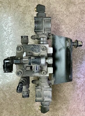 Paccar ABS Valve with Bracket G11-6167 20550AB
