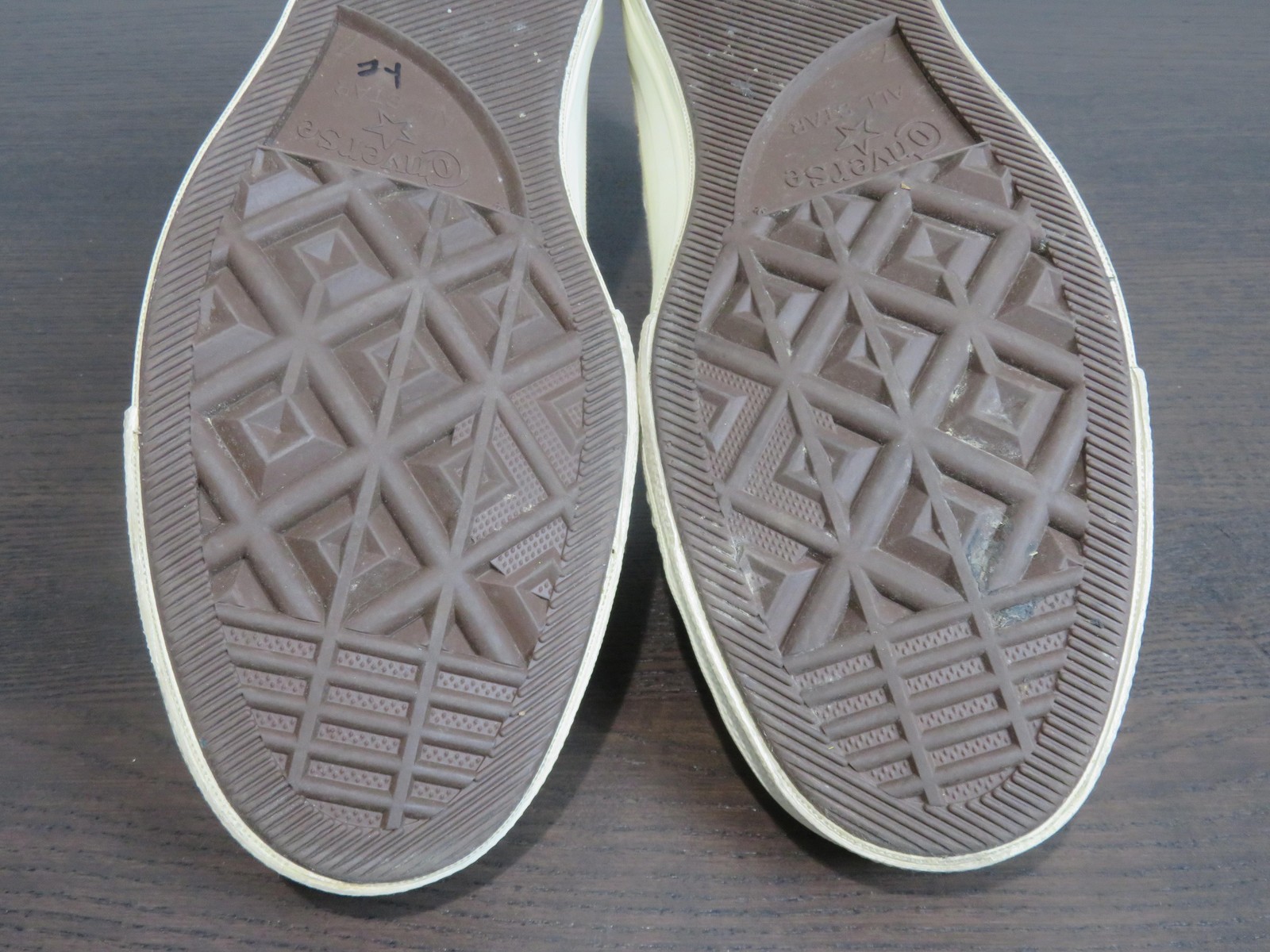 Converse x Comme des Garçons Play Shoes Womens 9 Multi Heart Sneaker White thumbnail 7