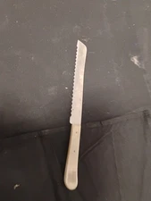 Deglon France S.S. Serrated Kitchen Bread Knife/8" Blade/12.25" Overall Length