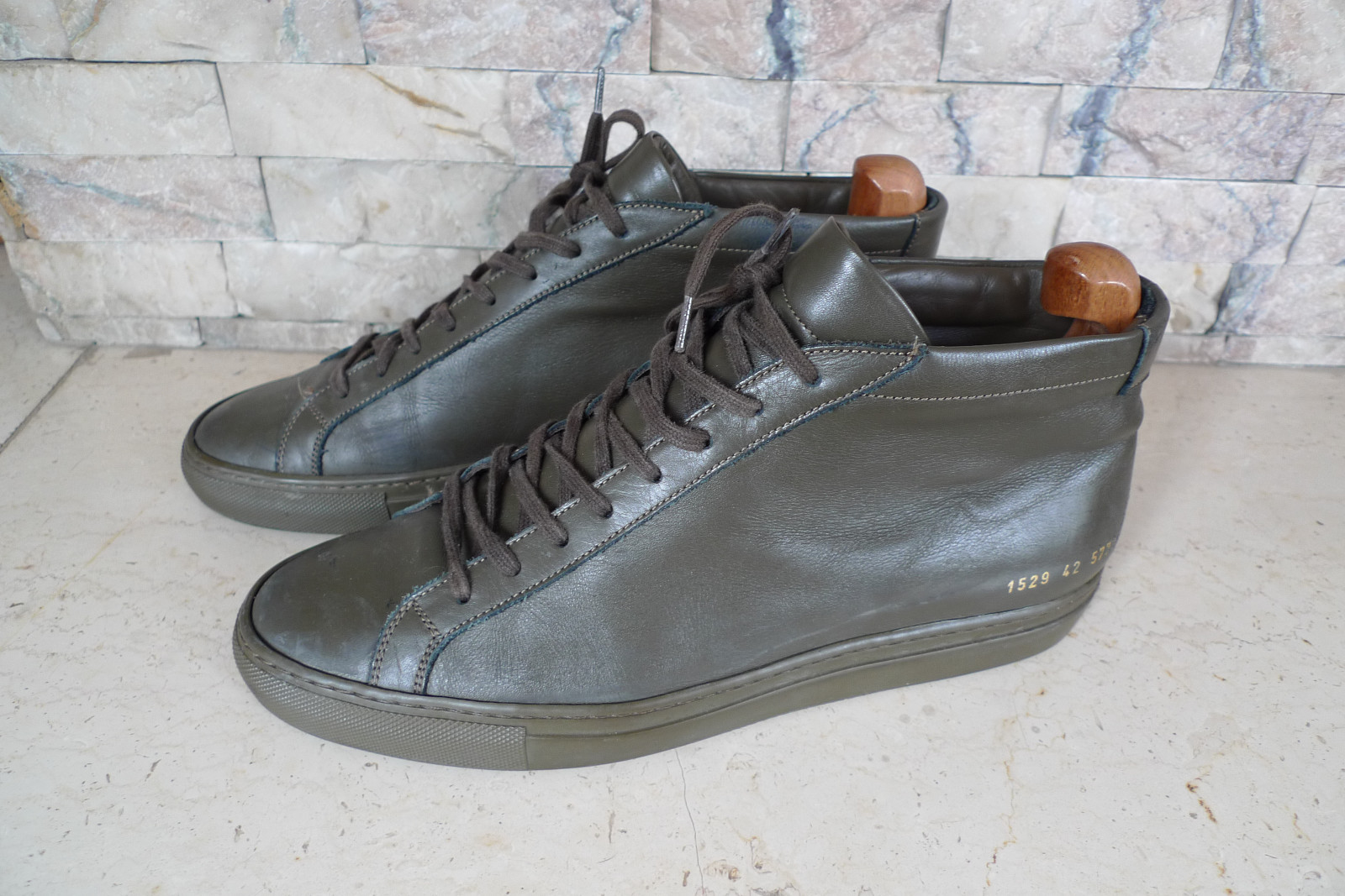 Common Projects Sneakers Halbschuhe Gr. 42 / 8 military green Common Projects Sneakers Halbschuhe Gr. 42 / 8 military green