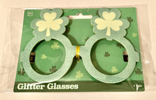 1 Pair of St. Patrick's Day Novelty Green Shamrock Glitter Glasses