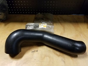 CATERPILLAR CAT Asphalt Paver Air Cleaner Intake Hose CATERPILLAR CAT Asphalt Paver Air Cleaner Intake Hose