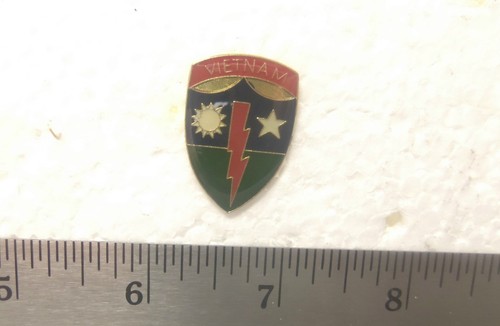 US Army - 75th Infantry Brigade - Vietnam Pin - Picture 4 of 5