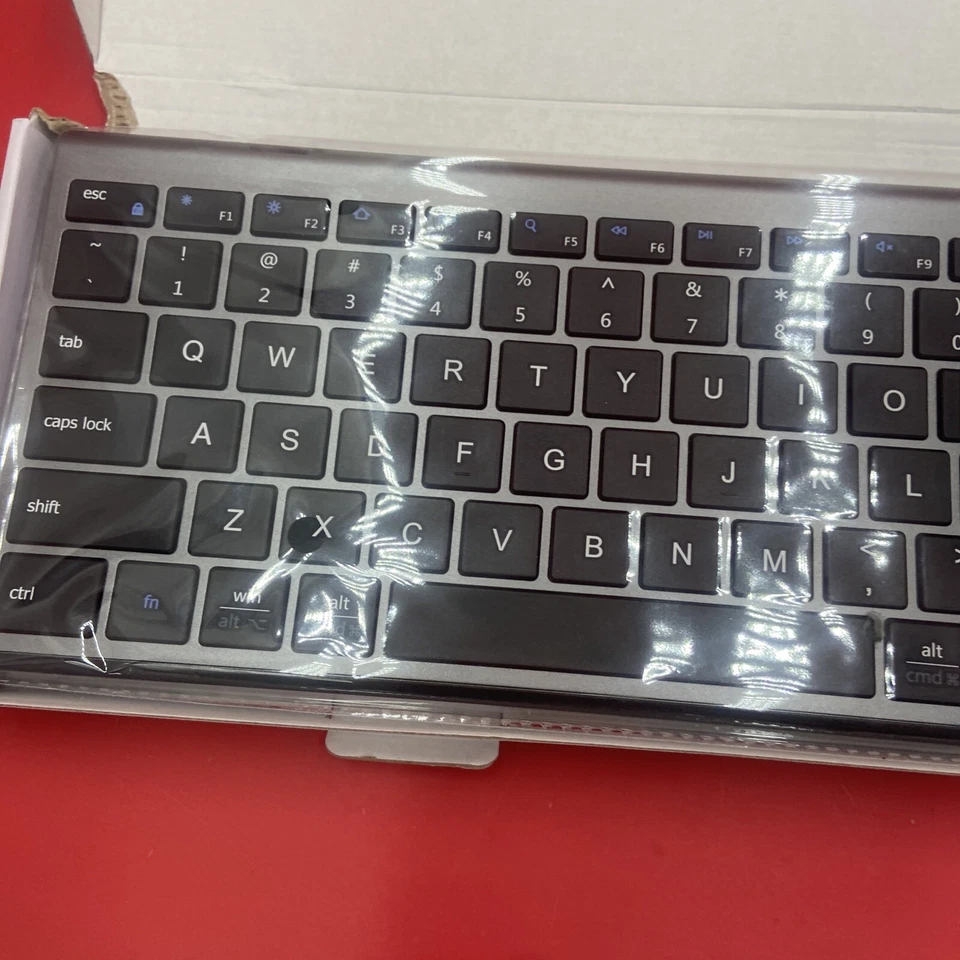 iClever IC-BK10 Multi Device Connection Rechargeable Wireless Keyboard Used - Image 3 of 4