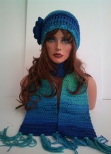 NEW BLUE GREEN MULTI FLOWER HAT AND SCARF SET HAND MADE BEANIE SKULL CAP