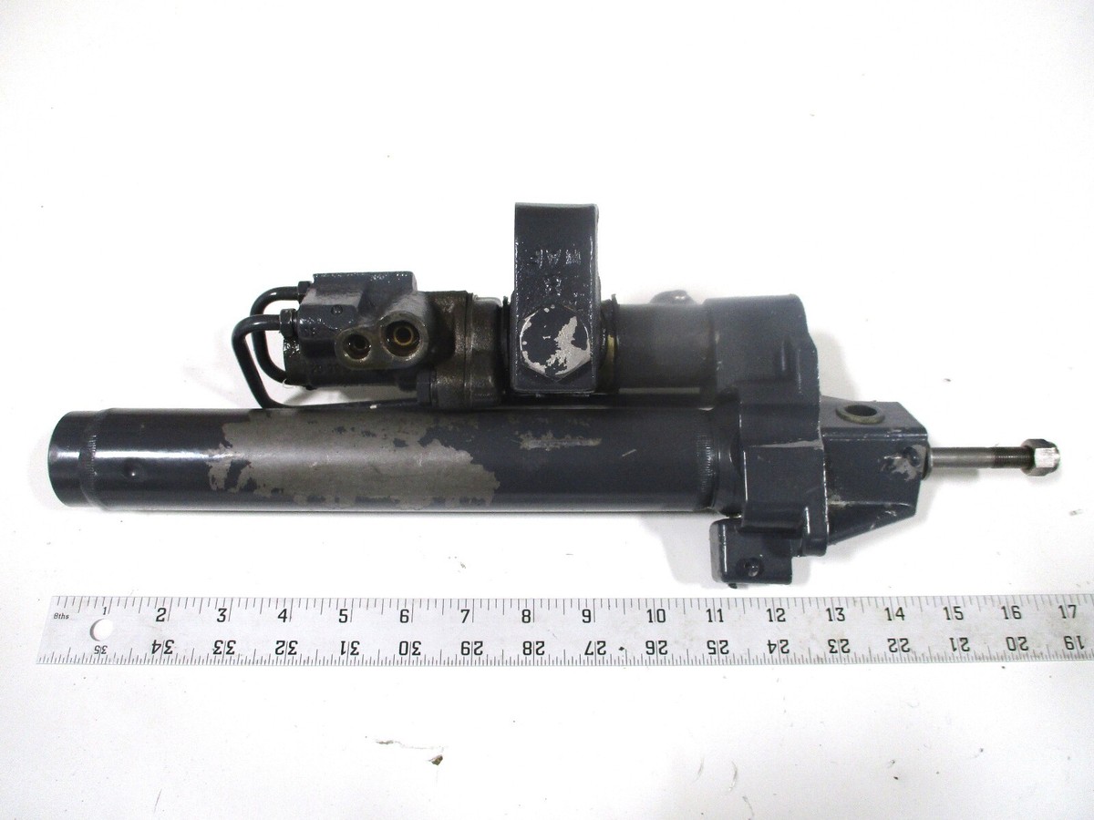OMC Cobra 4.3 5.0 5.7 Power Steering Cylinder Actuator 0983914 NLA