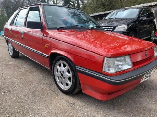 Renault 5 Door Classic Cars