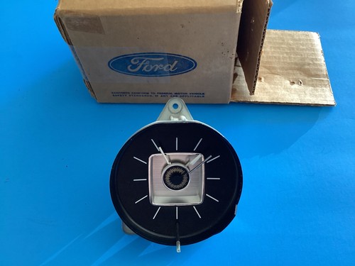 1968 LINCOLN MARK lll NOS DASH CLOCK ORIGINAL EXCELLENT!! - Picture 4 of 7