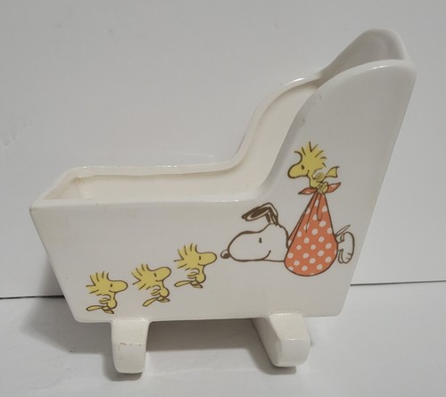 1965 Vintage Peanuts Snoopy & Woodstock Ceramic Baby Cradle Ceramic Planter - Picture 3 of 4