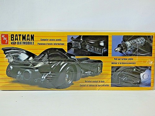 AMT Batmobile Plastic Model Kit with Resin Batman Figure Included - Picture 3 of 3