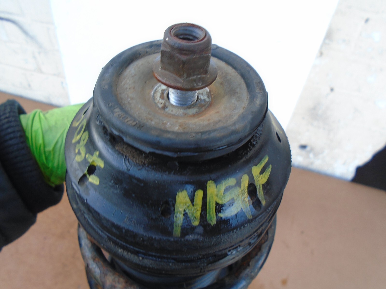 VAUXHALL CORSA D PETROL SHOCK ABSORBER STRUT FRONT PASSENGER SIDE D2006