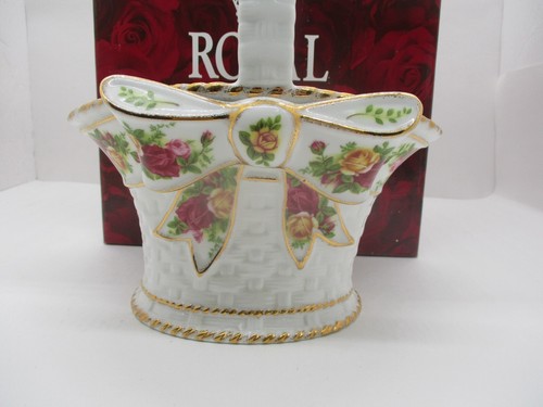 Royal Albert Old Country Roses Center Piece Basketweave Bowl Basket England NEW - Picture 2 of 7