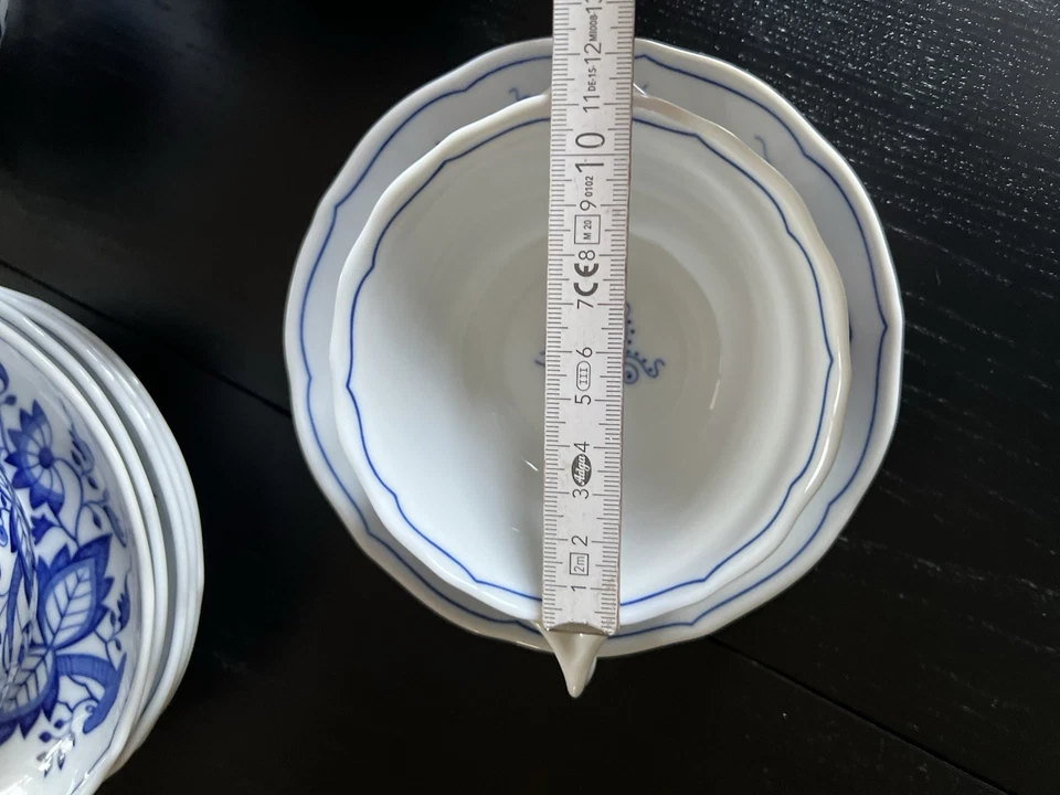 Hutschenreuther Zwiebelmuster Service komplett 95-teilig, Porzellan Geschirr - Bild 3 von 4