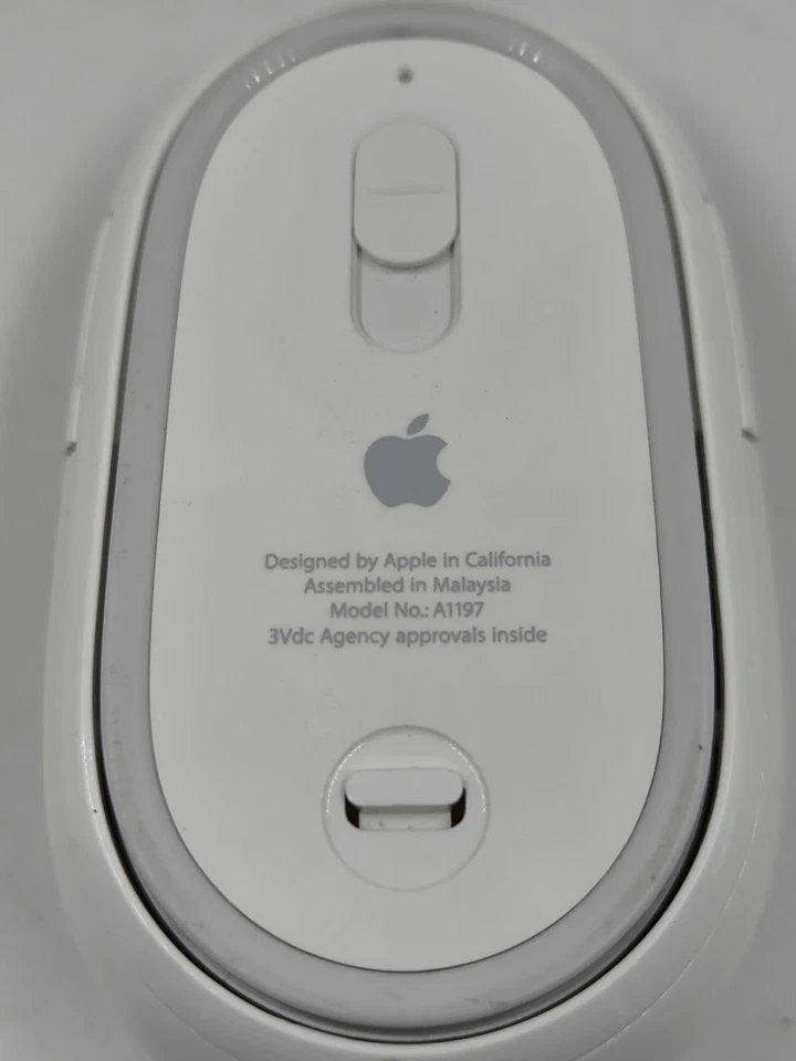 Apple A1197 Wireless Mouse - Working - Image 2 of 4