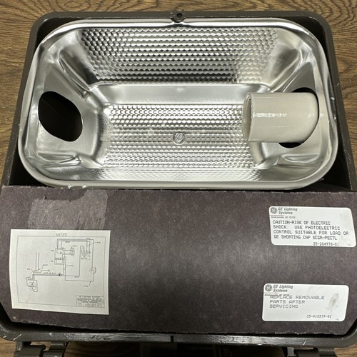 GE,PF1S4050A26X6DBV,Outdoor Power Flood Light - Picture 2 of 2