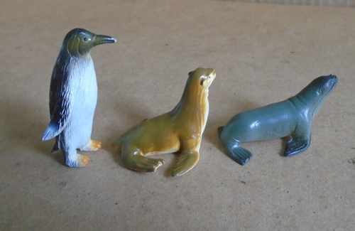 Lot of 11 Ocean Animals Plastic Figures Assortment Colors and Poses - Picture 5 of 20