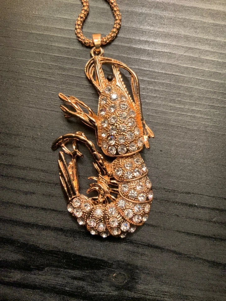 Collar de camarones de oro colosal Betsey Johnson Foto 2 de 4