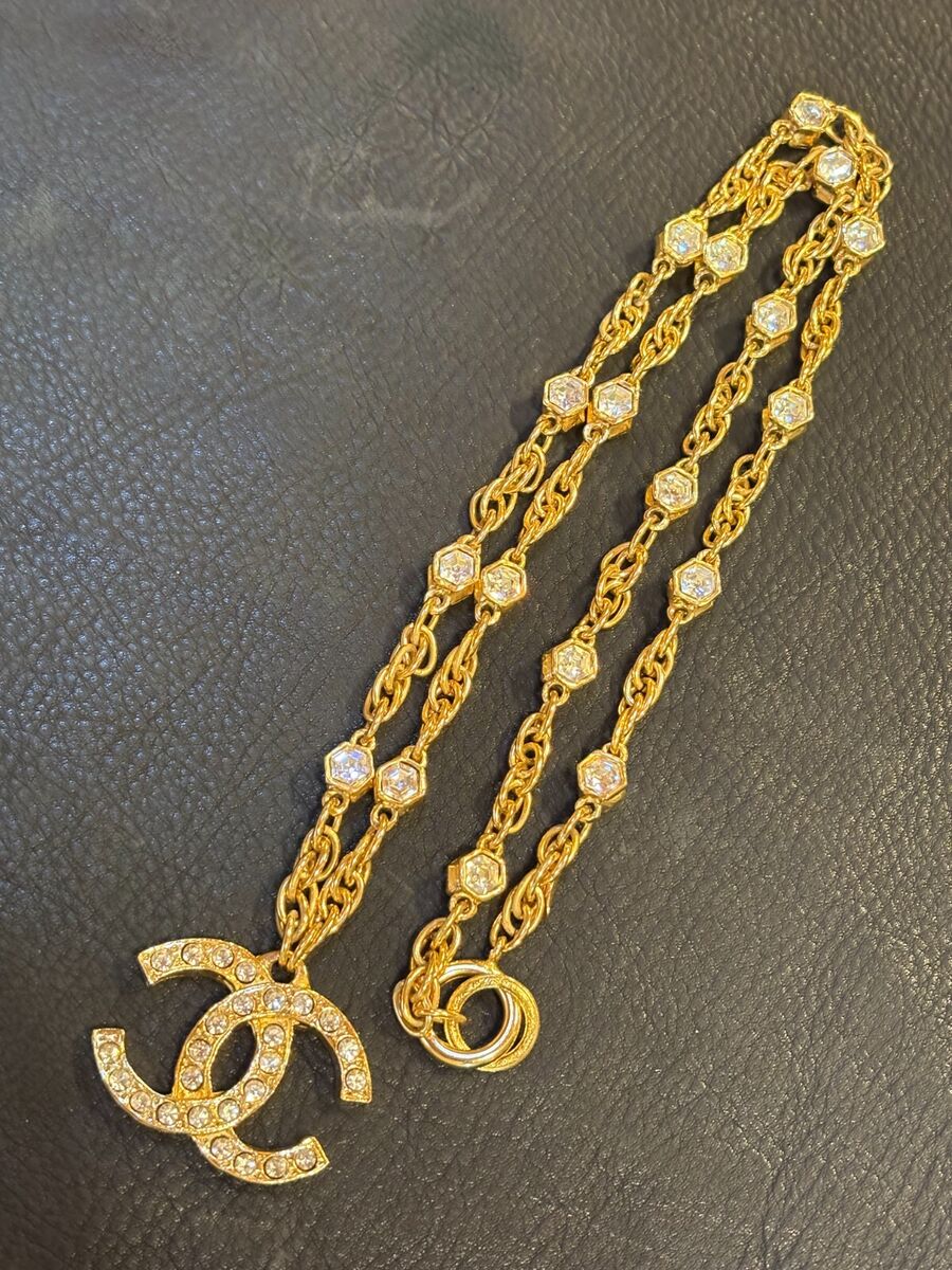 CHANEL Necklace Rhinestone Vintage Gold Auth Pendant Choker CHANEL Necklace Rhinestone Vintage Gold Auth Pendant Choker