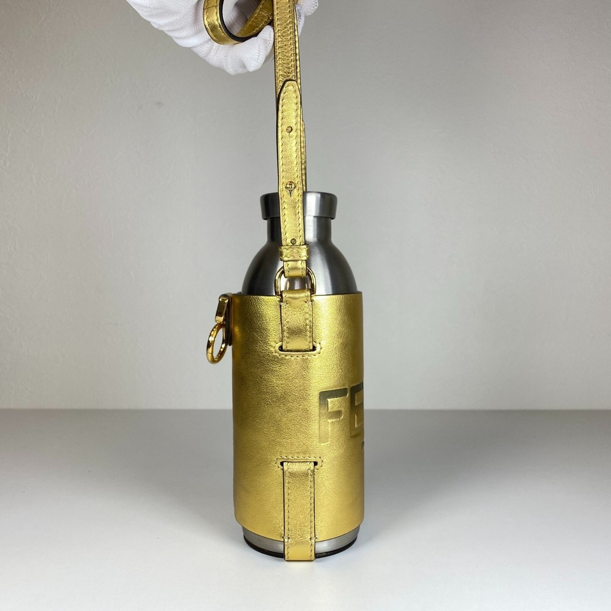 FENDI 水筒　(24 bottlsコラボ) Fendi Bottle Holder made in collaboration with 24Bottles® | eBay