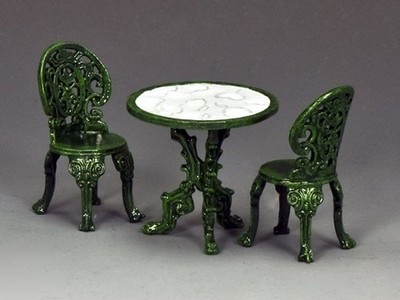 KING AND COUNTRY FOB095 - Tisch & Stühle - Druckguss Metall Figurenset
